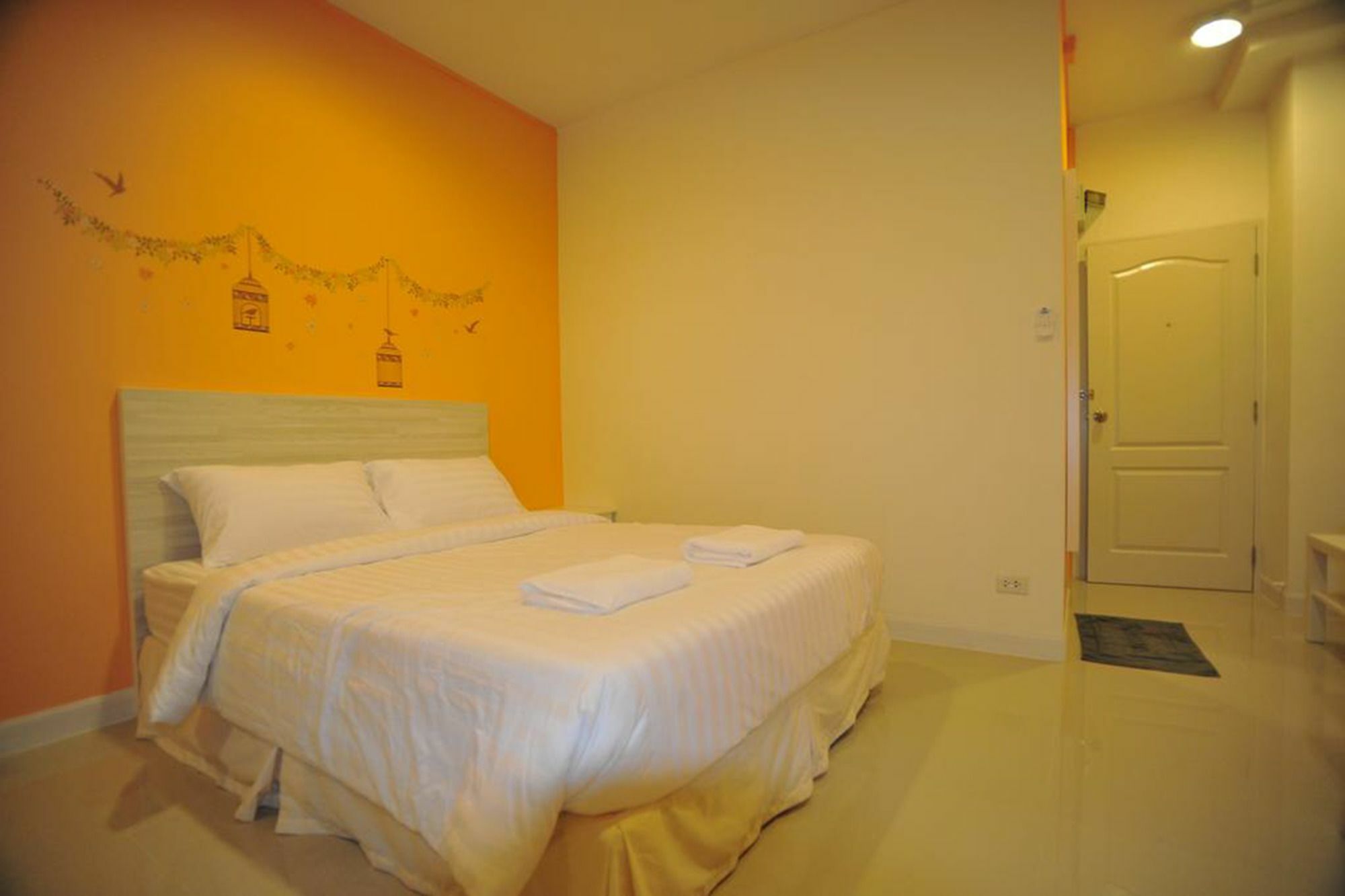 The Garden Living Hotel Bangkok Exterior photo