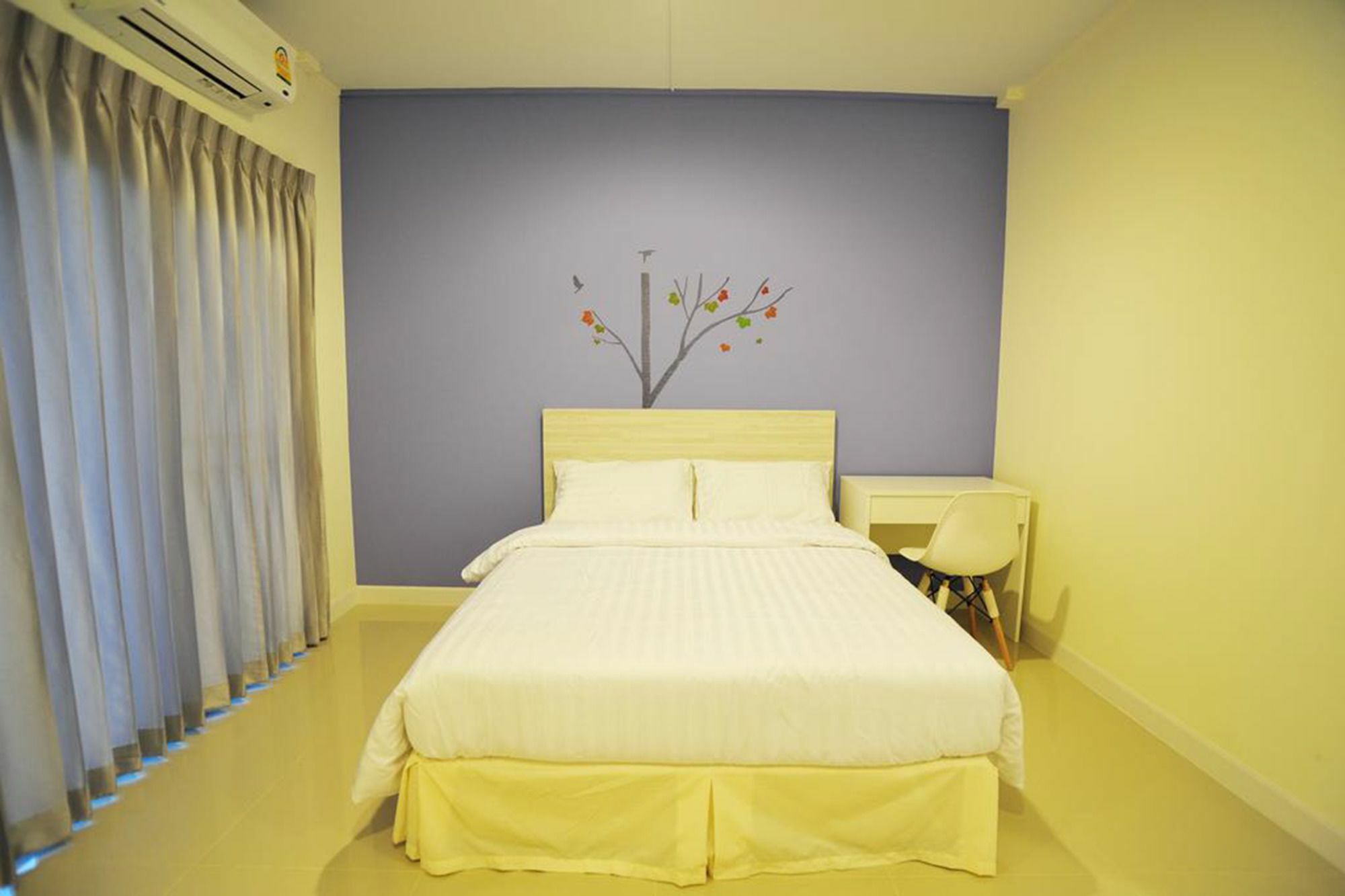 The Garden Living Hotel Bangkok Exterior photo